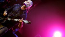 Οι Kinks απαντούν στον Moby μετά τα σχόλια του για «αηδιαστικούς» στίχους