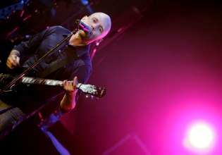 Οι Kinks απαντούν στον Moby μετά τα σχόλια του για «αηδιαστικούς» στίχους