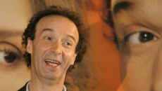 «Πώς μπορούμε ακόμη να μιλάμε για πόλεμο;»: Ο Ρομπέρτο Μπενίνι έγινε viral με το πιο σημαντικό μήνυμα των ημερών