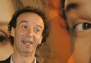 «Πώς μπορούμε ακόμη να μιλάμε για πόλεμο;»: Ο Ρομπέρτο Μπενίνι έγινε viral με το πιο σημαντικό μήνυμα των ημερών