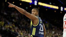 Όλα ανοιχτά για το μέλλον του Ντέβον Χολ