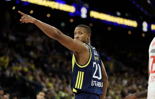 Όλα ανοιχτά για το μέλλον του Ντέβον Χολ