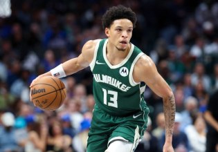 Σανς – Μπακς 105-108: O Ρόλινς ντύθηκε… Αντετοκούνμπο και «καθάρισε» για τους Μπακς (vids)