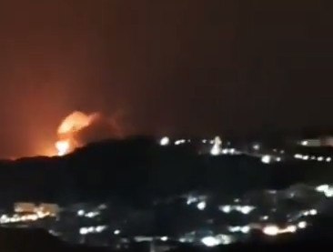 Ιράν: Αναφορές ότι οι ΗΠΑ στέλνουν επιπλέον πολεμικά πλοία και στρατεύματα – Εκρήξεις συγκλονίζουν την Τεχεράνη