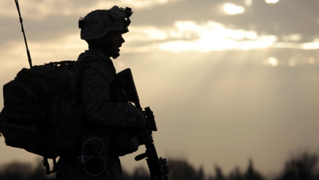 Πρόεδρος Βουλής Ιράν: Ο εχθρός στέλνει δημόσια μηνύματα διαλόγου, ενώ κρυφά σχεδιάζει χερσαία επίθεση