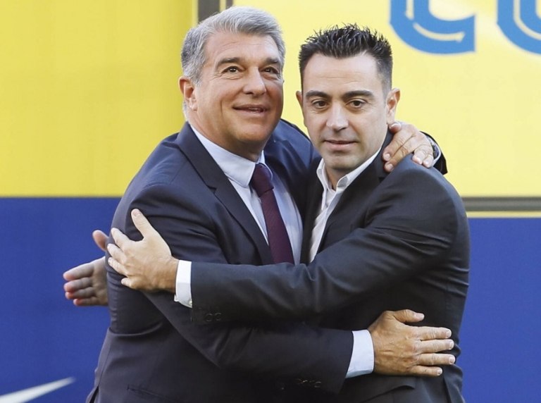 «Καρφιά» ανάμεσα σε Λαπόρτα και Τσάβι ενόψει των εκλογών στη Μπαρτσελόνα