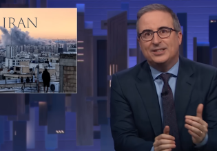 «Πόλεμος» όπως «Βόλτεμορτ»; Ο Τζον Όλιβερ τρολάρει τον Τραμπ