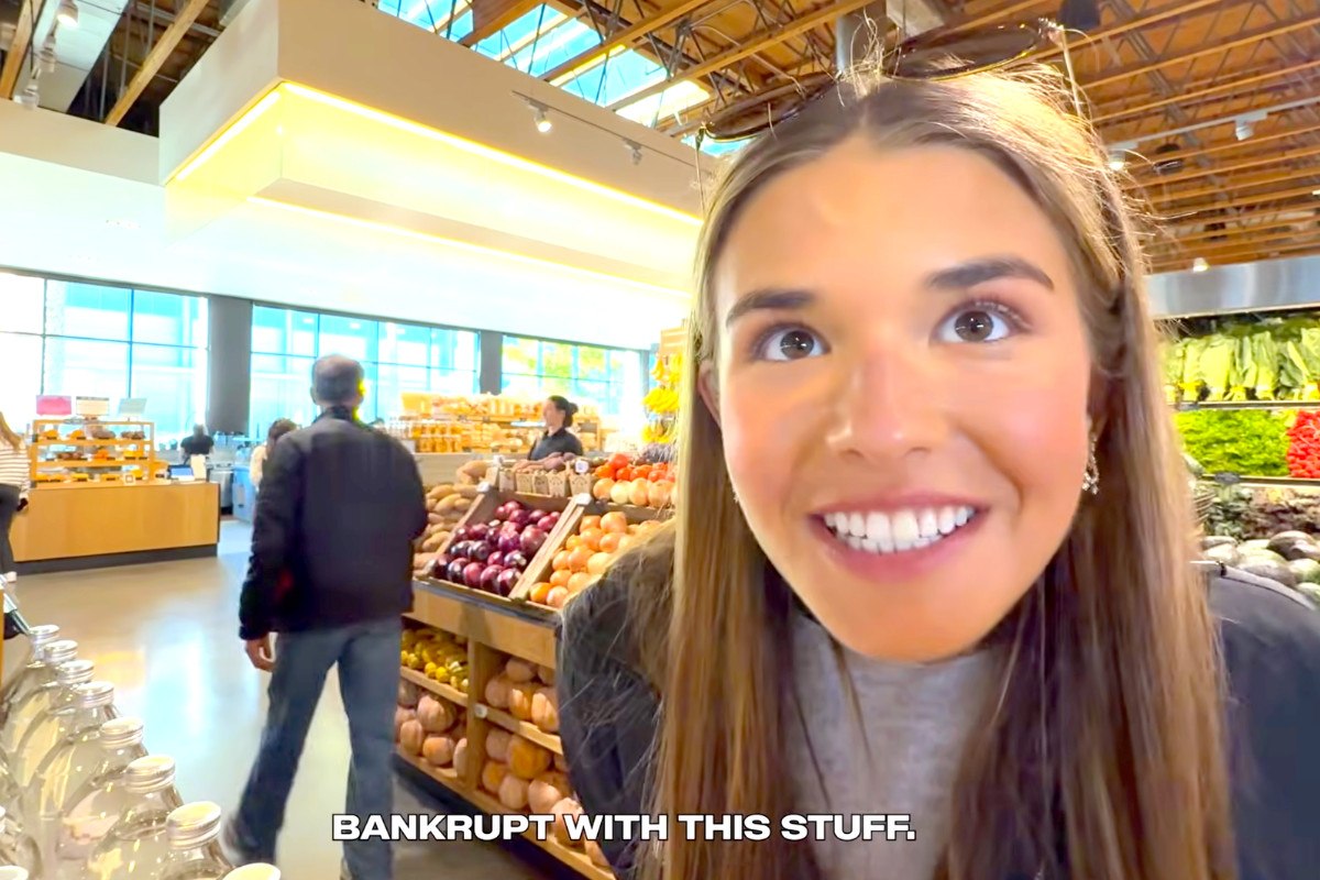 Κάι Τραμπ όπως Μαρία Αντουανέτα – Ψώνια με την εγγονή του Ντόναλντ Τραμπ στο «πιο ακριβό σούπερ μάρκετ» εν μέσω πολέμου – «Χάλια σούσι!»