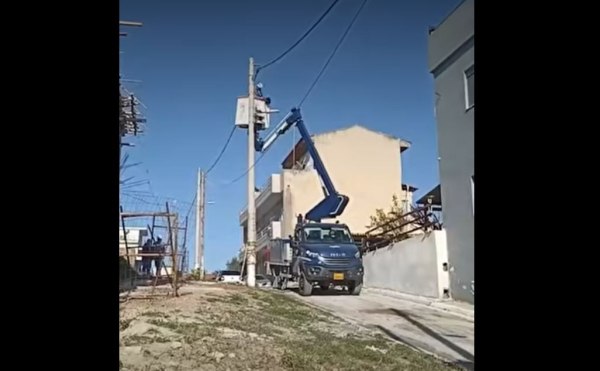 Αστυνομική επιχείρηση σε οικισμούς των Αχαρνών και του Ζεφυρίου – Ξηλώθηκαν καλώδια ρευματοκλοπής μήκους 1,5 χλμ