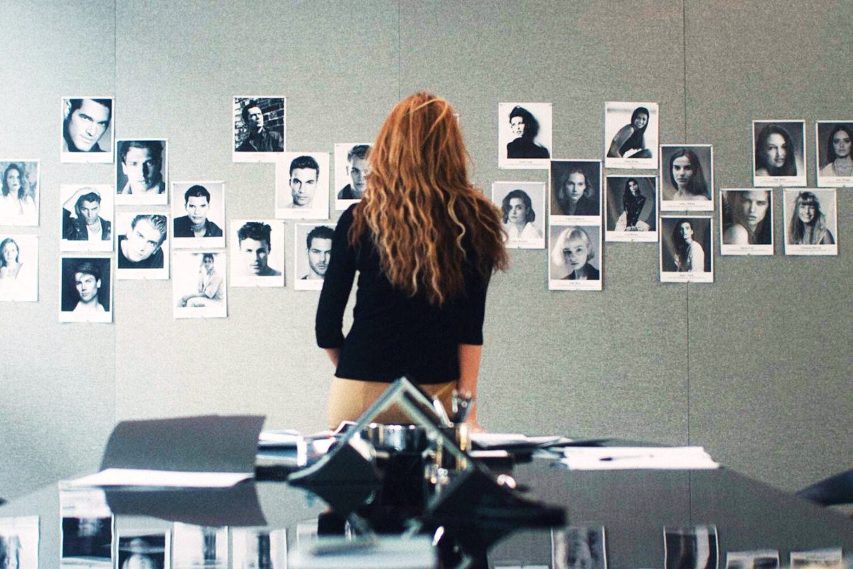 «Η Κάρολιν Μπεσέτ Κένεντι πρόδωσε τον Κάλβιν Κλάιν» – Η αλήθεια για τη σχέση που άλλαξε τη μόδα