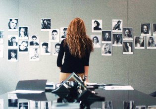 «Η Κάρολιν Μπεσέτ Κένεντι πρόδωσε τον Κάλβιν Κλάιν» – Η αλήθεια για τη σχέση που άλλαξε τη μόδα