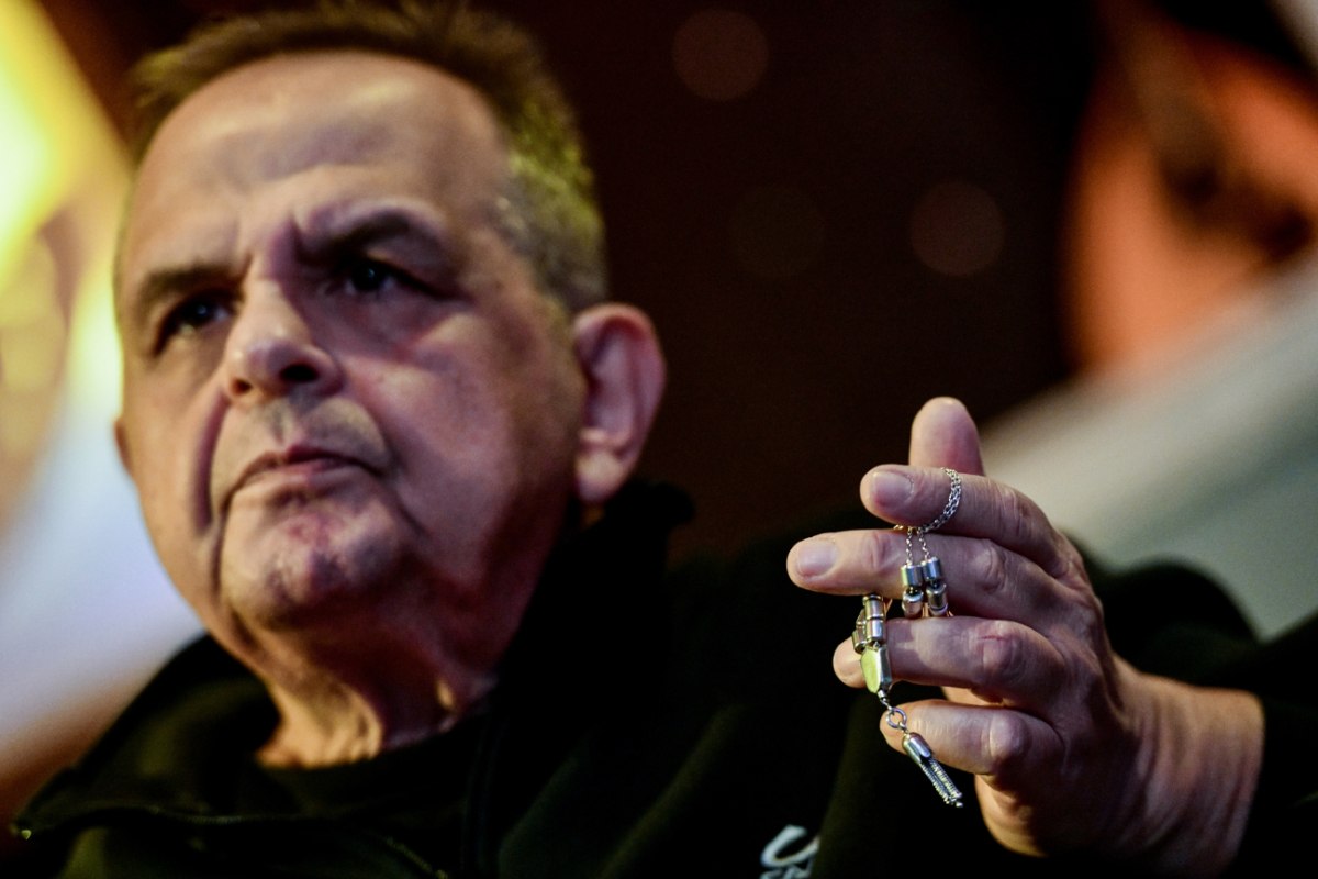 ΠΑΣΟΚ: Ανακοίνωσε τον Κορακάκη στη Επιτροπή Διεύρυνσης αλλά ο ίδιος δηλώνει ΚΚΕ