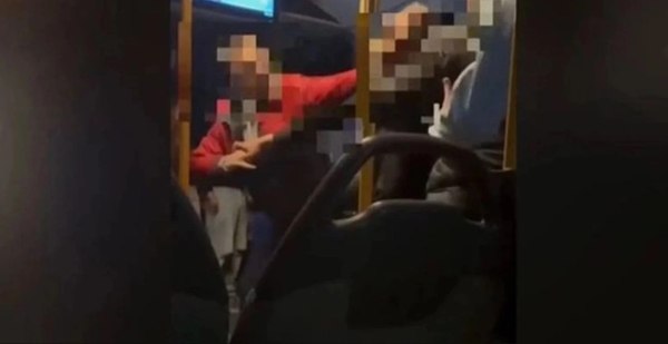 Θεσσαλονίκη: Επίθεση σε νεαρή μέσα σε λεωφορείο του ΚΤΕΛ – Kατέβασαν τον άνδρα