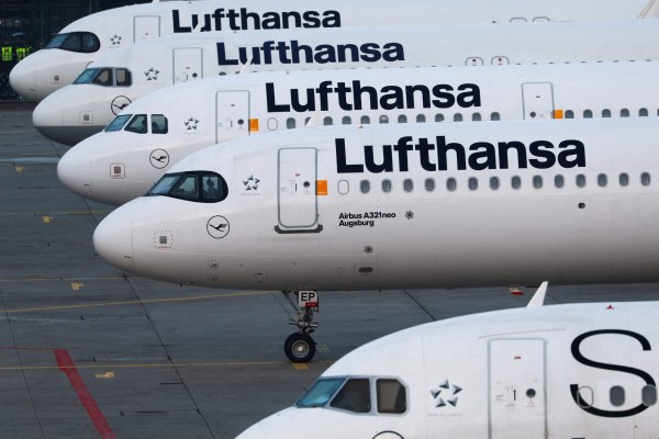 Lufthansa: Απεργία προκήρυξαν οι πιλότοι – Αναμένονται εκατοντάδες ακυρώσεις