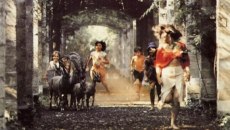 «Μανία» του Γιώργου Πανουσόπουλου – Μια βακχική φαντασία στον Εθνικό Κήπο