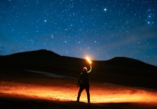 Άκρως Ζωδιακό: Τα Do’s και Don’ts στα ζώδια σήμερα [Κυριακή 22.03.2026]