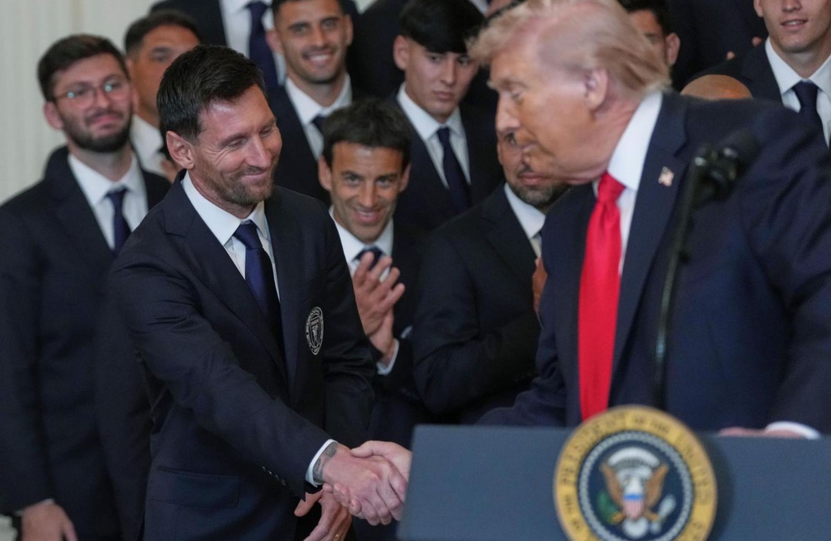 Ο Μέσι χειροκροτεί τον Τραμπ για τους βομβαρδισμούς στο Ιράν (vid)