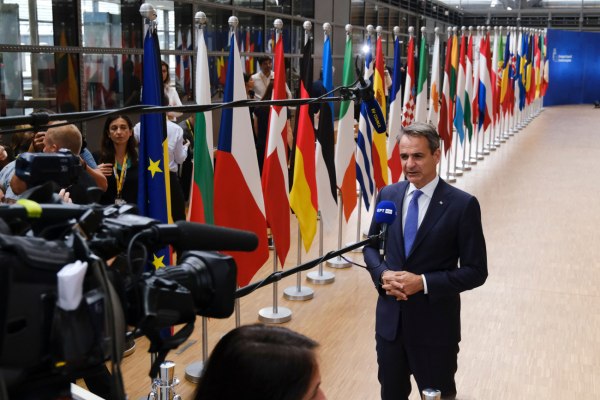 Η χώρα χρειάζεται εθνική στρατηγική στην εξωτερική πολιτική και όχι απλώς να προσπαθεί να καταλάβει προς τα πού φυσάει ο άνεμος