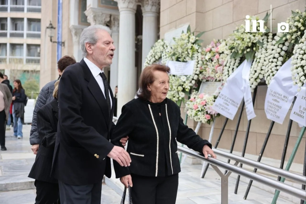 Βάσω Καζαντζίδη: «Η Μαρινέλλα ήταν αδερφή μου. Καλή αντάμωση με τον Στέλιο»