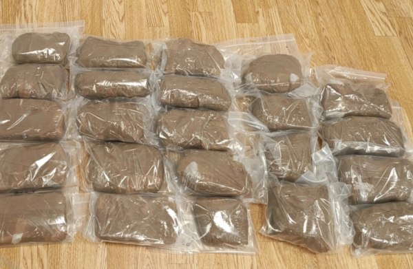 Έκρυβαν περισσότερα από 13 κιλά ηρωίνης σε παράγκα στην περιοχή του Ρέντη – Δύο συλλήψεις