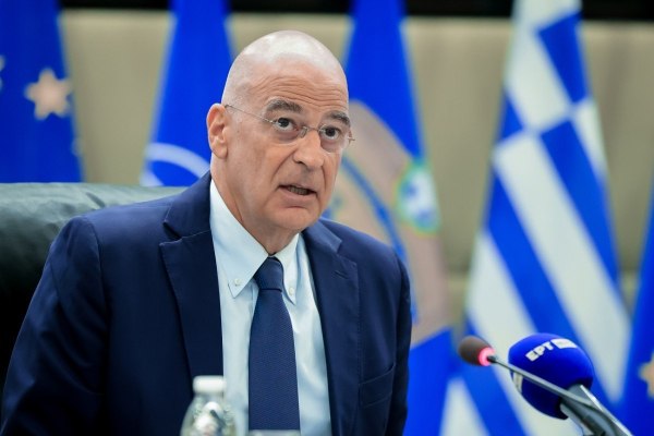 «Αυτή τη στιγμή η κατάσταση είναι τέτοια που δεν υπάρχει πιθανότητα να στείλουμε πλοίο στα στενά του Ορμούζ» λέει ο Δένδιας  