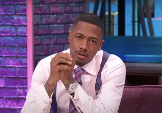 Ο Νικ Κάνον τα βάζει με Δημοκρατικούς, φλερτάρει με Τραμπ