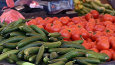 Ακρίβεια: Εκτοξεύτηκαν οι τιμές των οπωροκηπευτικών – Πιο ακριβό από ποτέ το εορταστικό τραπέζι