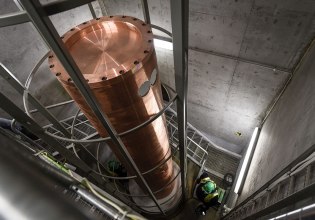 Mitsotakis Again Cites ‘Nuke Option’ For Energy Needs