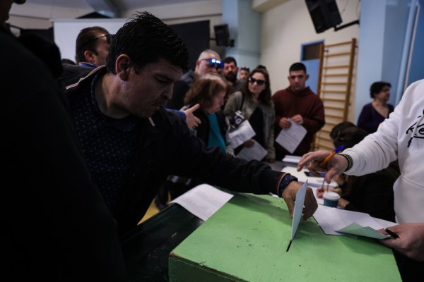 ΠΑΣΟΚ: Στην τελική ευθεία για το συνέδριο μετά τη συμμετοχή των 150.000 στις κάλπες – Θα ξεκολλήσει η δημοσκοπική βελόνα;