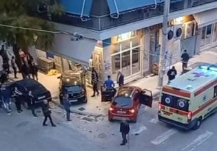 Πάτρα: Σοβαρό τροχαίο στην Πάτρα – ΙΧ κατέληξε σε σούπερ μάρκετ μετά από σύγκρουση