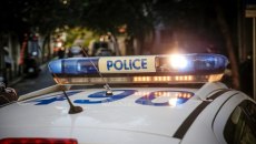 Ζάκυνθος: 62χρονος πυροβόλησε και τραυμάτισε τη γειτόνισσά του – Οι συνεχείς καυγάδες με την 60χρονη Γερμανίδα