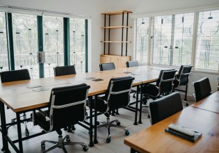 Αγορά εργασίας: Μειώνονται οι ελλείψεις εργατικού δυναμικού – Λιγότερες προσλήψεις