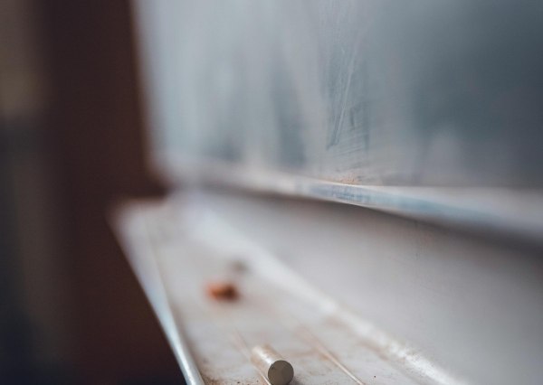 Στα όριά τους οι εκπαιδευτικοί, ζητούν ουσιαστικά μέτρα – Ανακοίνωση ΟΛΜΕ μετά τον θάνατο της καθηγήτριας