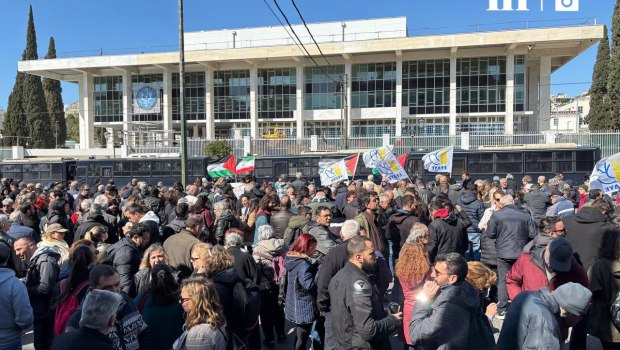 Κινητοποίηση του ΠΑΜΕ στην Αμερικανική Πρεσβεία ενάντια στην επίθεση στο Ιράν