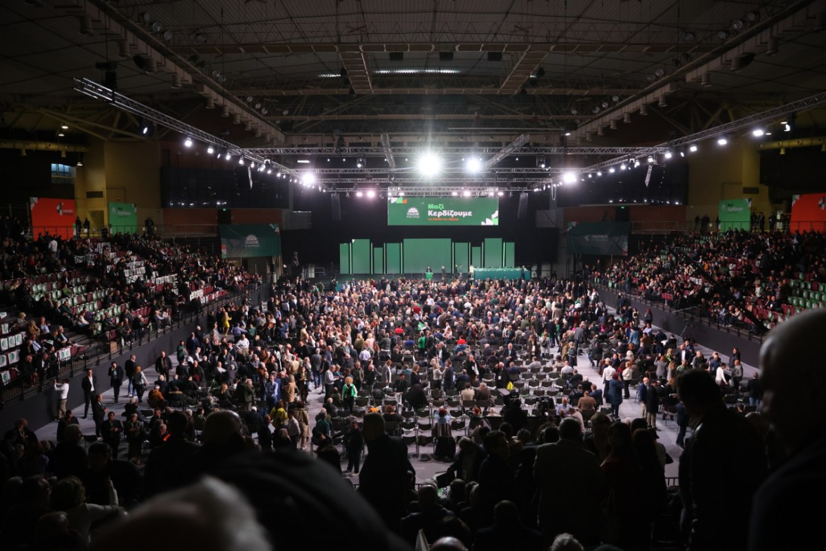 Νίκος Ανδρουλάκης στο Συνέδριο του ΠΑΣΟΚ – «Εκβιάζουν δημοσίως τον «Νίξον» του Μαξίμου-gate!» – Εκτός πραγματικότητας τα σενάρια για συνεργασία με ΝΔ