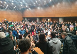 Κοσμοσυρροή στη Θεσσαλονίκη σε εκδήλωση υποστηρικτών του Αλέξη Τσίπρα