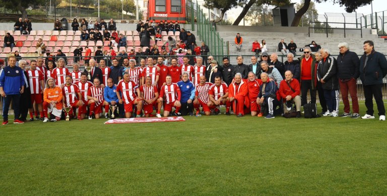 Ολυμπιακός και Κερατσίνι τίμησαν τη μνήμη του Μιλτιάδη Μαρινάκη (pic, vid)