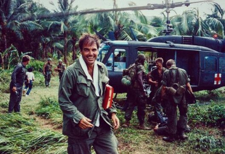 Δεν έχουμε μάθει τίποτα από το Βιετνάμ: Ο Όλιβερ Στόουν για τα 40 χρόνια από την κυκλοφορία του Platoon