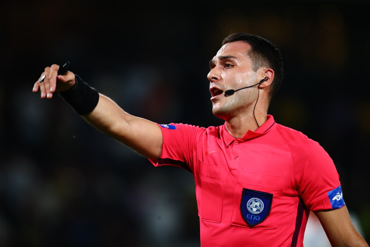 Οι …τίτλοι των διαιτητών: Ποιος είναι «εδράκιας», ποιος «καρτάκιας», ποιος «πεναλτάκιας»