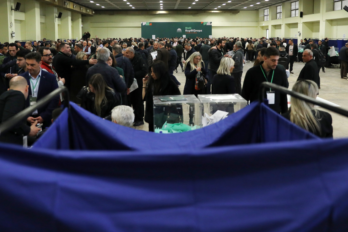 Η ακτινογραφία της Κεντρικής Επιτροπής του ΠΑΣΟΚ – Όλοι οι σταυροί και οι συσχετισμοί