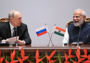 Ινδία: Ο πόλεμος του Τραμπ κατά του Ιράν τη στέλνει ξανά στην… αγκαλιά της Ρωσίας