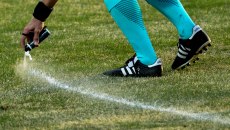 Δέκα παραδείγματα που δείχνουν απαράδεκτες καταστάσεις στη διαιτησία και εκθέτουν UEFA και ΚΕΔ