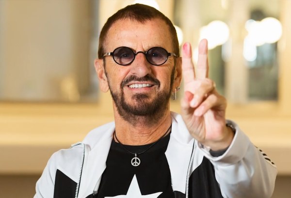 Επιστροφή στην εποχή των Beatles; Ο Ρίνγκο Σταρ είναι έτοιμος να κυκλοφορήσει το 22ο στούντιο άλμπουμ του
