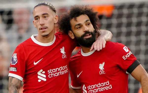 Το μήνυμα του Τσιμίκα στον Σαλάχ: «Ένας αληθινός θρύλος που είχα την τύχη να αποκαλώ φίλο» (pic)