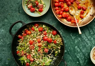 Συνταγή: Σαλάτα κους κους με ντοματίνια