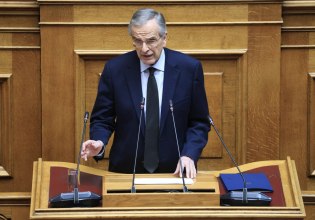 Σφυροκόπημα Σαμαρά σε Μητσοτάκη: Το δόγμα του ρηχού και όπου φυσάει ο άνεμος στην εξωτερική πολιτική