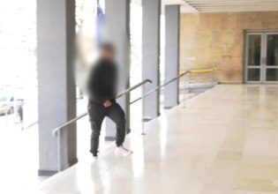 «Δεν καταλάβαμε ότι τον μαχαίρωσε»  – Πώς περιγράφει τη δολοφονία του Κλεομένη ο 19χρονος που ήταν μαζί του