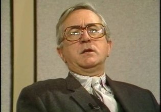 Ο Λεν Ντέιτον ήταν «ο πιο αγράμματος συγγραφέας που υπήρξε ποτέ»