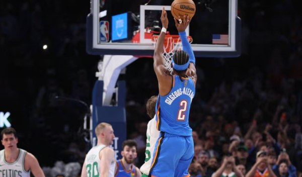 Ο Σάι Γκίλτζεους-Αλεξάντερ έσπασε ένα στοιχειωμένο ρεκόρ 63 ετών (pics, vids)