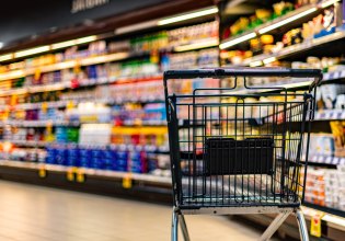 ΟΠΕΚΑ: Νέα vouchers για τρόφιμα – Πώς θα εξαργυρώνονται